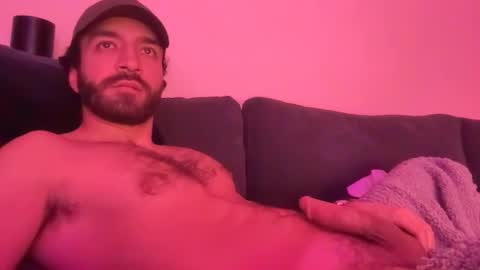 Snapshot of yorktown6970 chatting on 10/18/25, 04:59 yorktown6970 online show from 10/18/25, 04:59