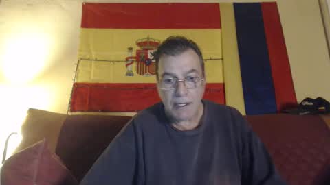 Snapshot of yosep44 chatting on 12/24/24, 06:11 yosep online show from 12/24/24, 06:11