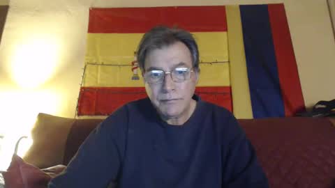 Snapshot of yosep44 chatting on 01/26/25, 06:27 yosep online show from 01/26/25, 06:27