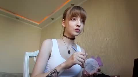 Snapshot of yoshiezerbel chatting on 06/11/26, 03:32 yoshiezerbel online show from 06/11/26, 03:32