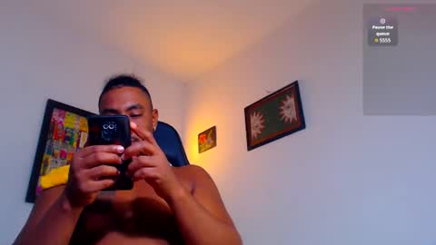 Snapshot of yosoy_enzo2020 chatting on 07/17/26, 03:35 Enzo online show from 07/17/26, 03:35