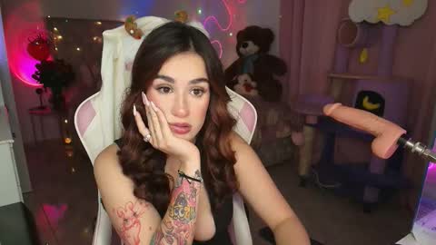 Snapshot of you_angel__ chatting on 12/02/25, 01:00 Ana online show from 12/02/25, 01:00