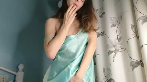 Snapshot of you_desire chatting on 01/16/25, 07:52 Liliya online show from 01/16/25, 07:52