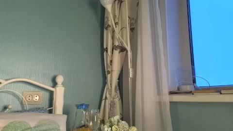 Snapshot of you_desire chatting on 02/04/25, 12:44 Liliya online show from 02/04/25, 12:44