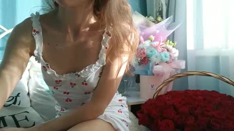 Snapshot of you_desire chatting on 11/24/25, 08:36 Liliya online show from 11/24/25, 08:36