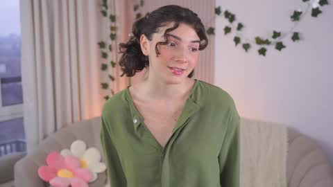 Elizabeth brunette -- Darline blonde  online show from 12/06/24, 07:10