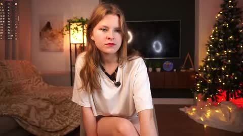 Elizabeth brunette -- Darline blonde  online show from 12/18/25, 07:58