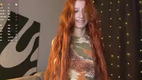 Elizabeth brunette -- Darline blonde  online show from 06/25/26, 07:40