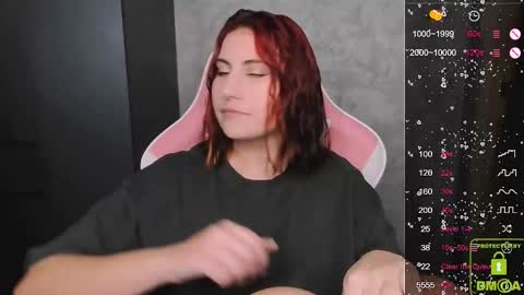 Snapshot of you_lika chatting on 11/12/25, 04:29 Lika online show from 11/12/25, 04:29