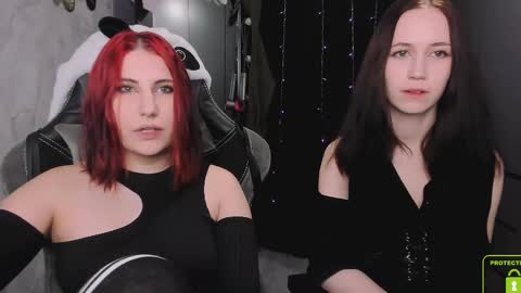 Snapshot of you_lika chatting on 12/15/25, 12:42 Lika online show from 12/15/25, 12:42