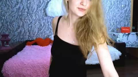 Secret identity online show from 12/21/25, 11:39