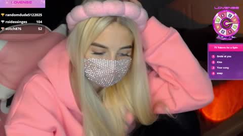 Snapshot of your___barbie chatting on 01/03/25, 01:05 Barbie online show from 01/03/25, 01:05