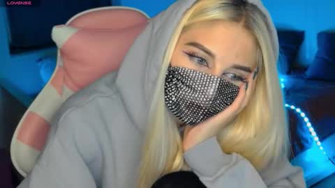 Snapshot of your___barbie chatting on 01/03/25, 04:37 Barbie online show from 01/03/25, 04:37