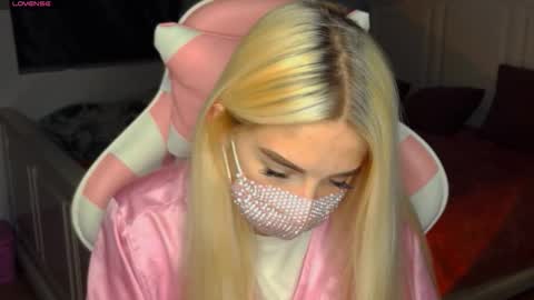 Snapshot of your___barbie chatting on 01/06/25, 12:05 Barbie online show from 01/06/25, 12:05