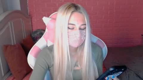 Snapshot of your___barbie chatting on 02/23/25, 01:57 Barbie online show from 02/23/25, 01:57