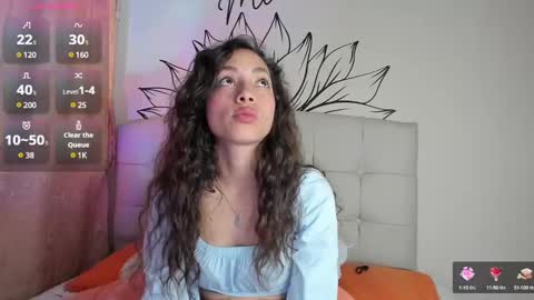 Snapshot of your_beck chatting on 12/12/24, 09:58 mia3 online show from 12/12/24, 09:58