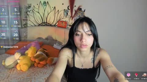 Snapshot of your_beck chatting on 09/30/25, 05:18 mia3 online show from 09/30/25, 05:18