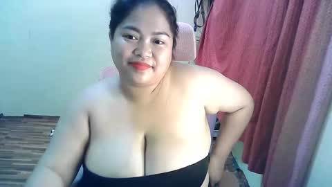 Snapshot of your_big_boobs chatting on 10/04/25, 01:31 your_big_boobs online show from 10/04/25, 01:31