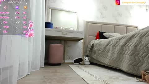 Snapshot of your_bunnygirl chatting on 02/22/25, 07:36 Gigi online show from 02/22/25, 07:36