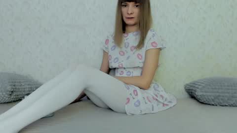 Lily online show from 12/03/24, 05:31
