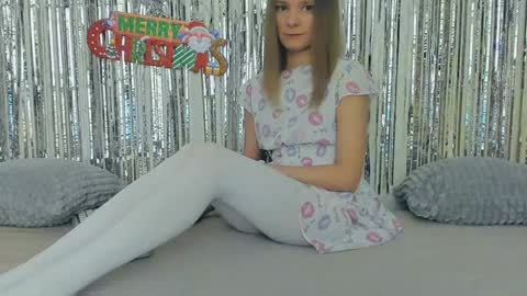 Lily online show from 12/24/24, 10:22