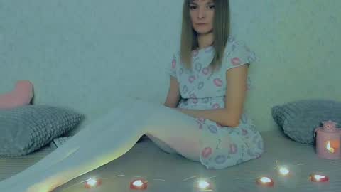 Lily online show from 02/16/25, 10:43