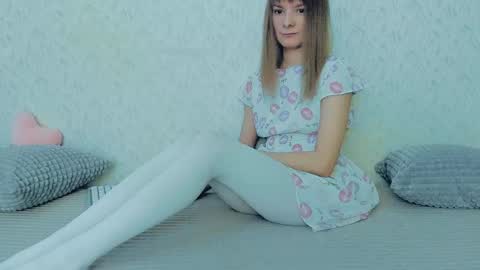 Lily online show from 02/19/25, 05:16