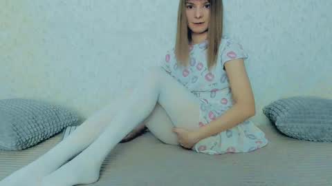 Lily online show from 02/19/25, 11:49