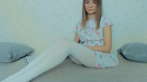 Lily online show from 02/23/25, 01:32