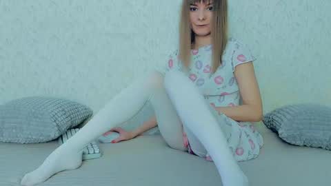 Lily online show from 03/05/25, 06:12