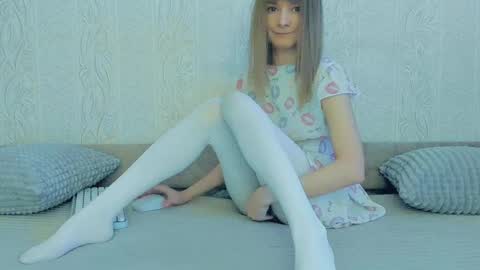 Lily online show from 03/08/25, 03:50