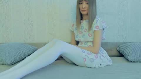 Lily online show from 03/08/25, 10:00