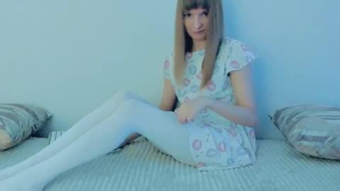 Lily online show from 09/09/25, 03:28
