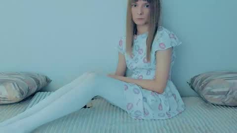 Lily online show from 09/16/25, 07:53