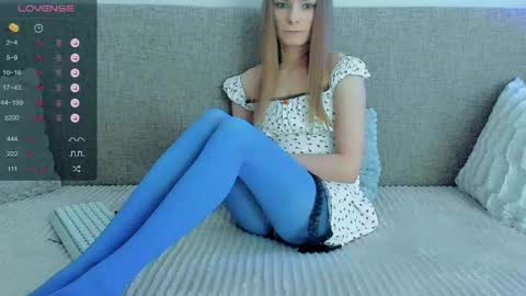 Snapshot of your_caramelka chatting on 04/26/26, 04:54 Lily online show from 04/26/26, 04:54