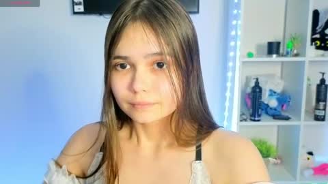 Julia Next stream  online show from 06/06/26, 06:56