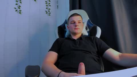 Snapshot of your_claddagh chatting on 10/21/25, 08:31 your_claddagh online show from 10/21/25, 08:31