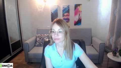 Snapshot of your_crush_12 chatting on 10/27/25, 06:17 your_crush_12 online show from 10/27/25, 06:17