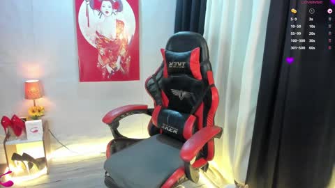 Snapshot of your_dreamasian chatting on 12/31/24, 04:04 YourSeductiveWife online show from 12/31/24, 04:04