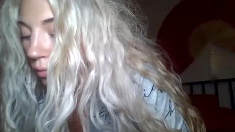 your_fav1 online show from 09/12/25, 11:59