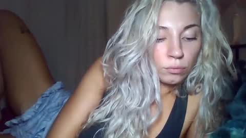 your_fav1 online show from 09/14/25, 01:27