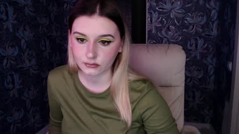 Snapshot of your_freya chatting on 03/29/26, 01:44 Freya online show from 03/29/26, 01:44