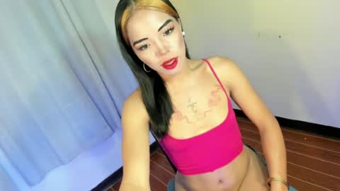 Snapshot of your_girl_yeka chatting on 06/17/26, 09:01 your_girl_yeka online show from 06/17/26, 09:01