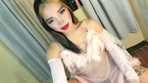 Snapshot of your_girl_yeka chatting on 07/02/26, 08:53 your_girl_yeka online show from 07/02/26, 08:53