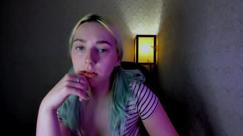 Snapshot of your_godesses chatting on 12/03/24, 05:20 Cora online show from 12/03/24, 05:20