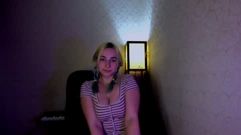 Snapshot of your_godesses chatting on 12/05/24, 04:34 Cora online show from 12/05/24, 04:34