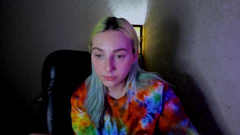 Snapshot of your_godesses chatting on 12/13/24, 09:13 Cora online show from 12/13/24, 09:13