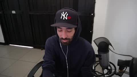 Snapshot of your_ice_cream chatting on 12/23/24, 01:13 Siebel. online show from 12/23/24, 01:13