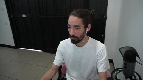 Snapshot of your_ice_cream chatting on 01/05/25, 02:08 Siebel. online show from 01/05/25, 02:08