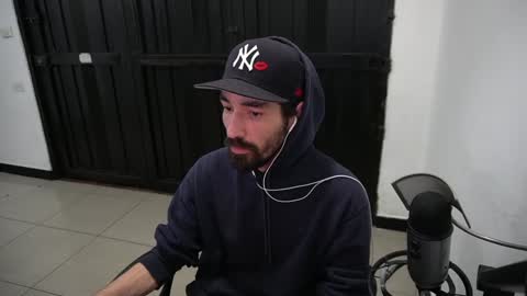 Snapshot of your_ice_cream chatting on 01/12/25, 12:28 Siebel. online show from 01/12/25, 12:28